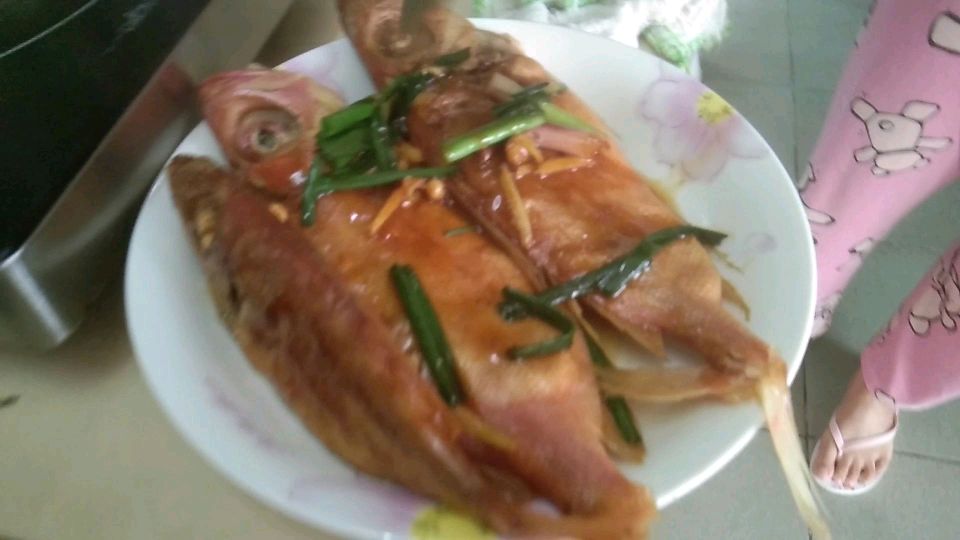 同事宅在宿舍,你见过大眼红鱼吗,这样做真好吃