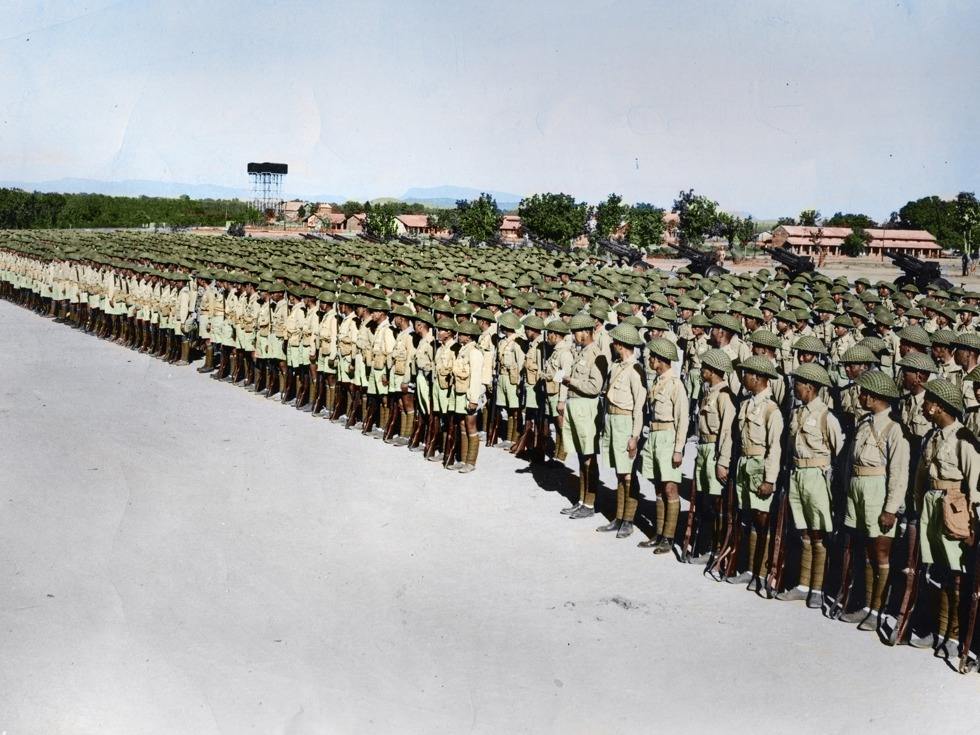 珍贵的抗战时期真实彩色老照片,士兵们精神抖擞,百姓生活纷乱