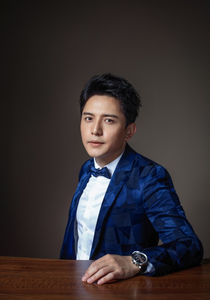 提起《笑傲江湖》,你会立刻想起这些男演员吗?