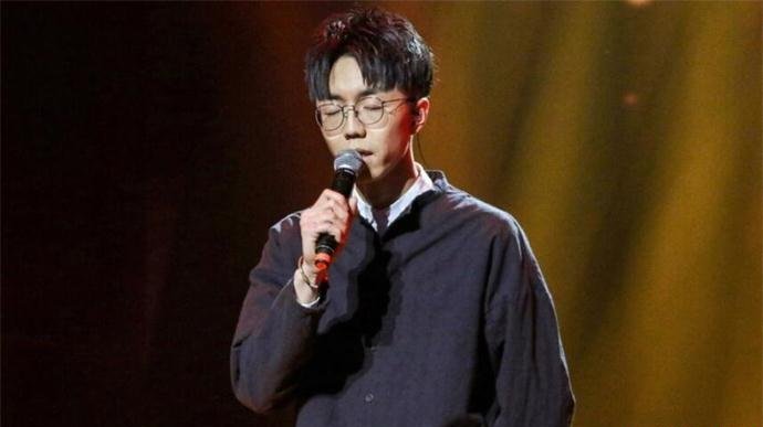 陈鸿宇女朋友是谁?现状曝光疑因公开恋情,脱粉七万