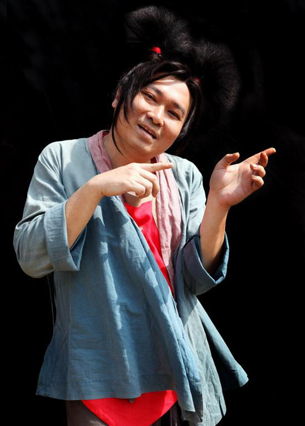 53岁刘以达近照,梦遗大师一生大起大落,幸得娇妻不离不弃!