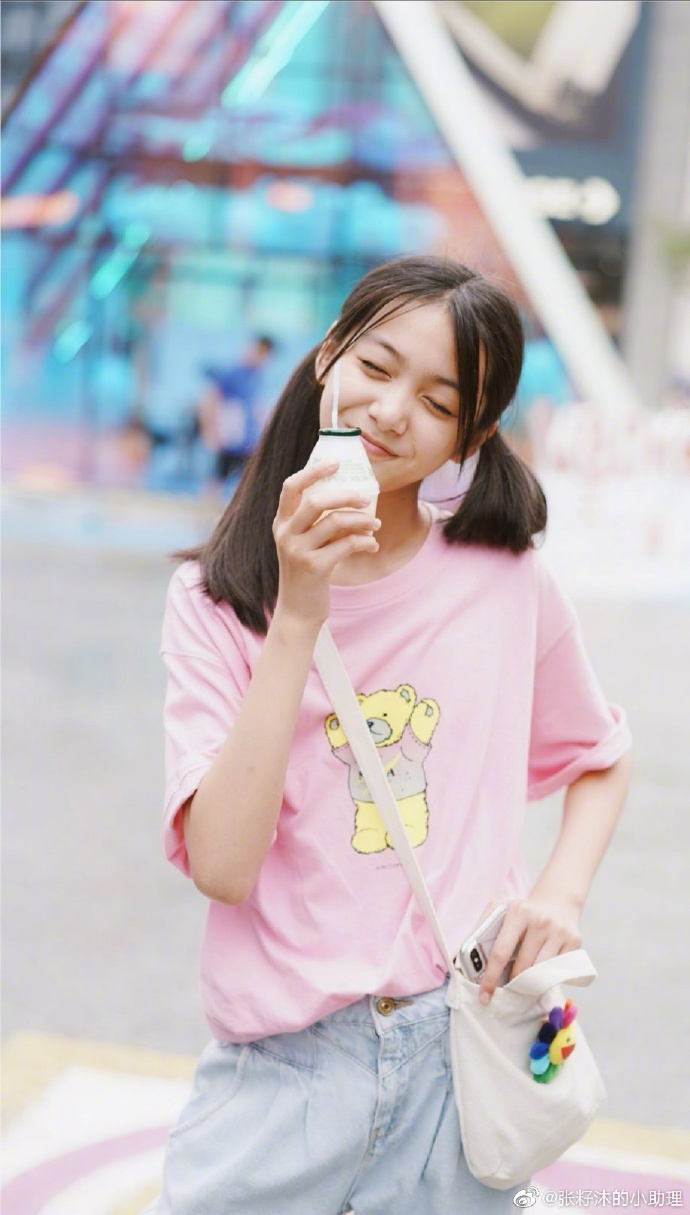 张籽沐# 丨手绘3p @张籽沐 今天又是可爱的兔叽糖妹 "风止于秋水挝 