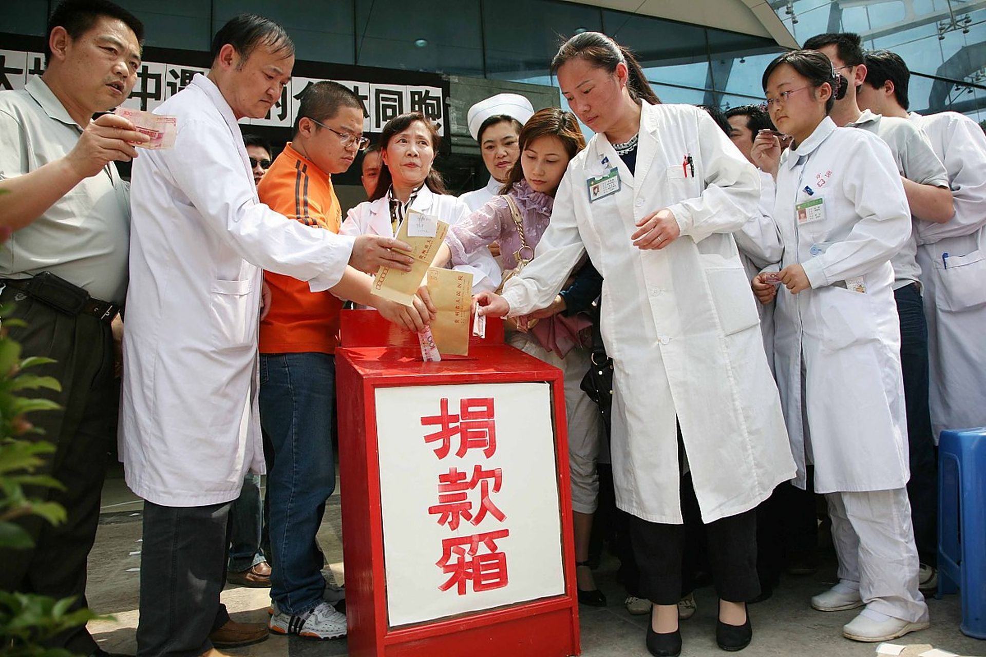  武汉抗疫明星捐款(武汉供电局捐款)