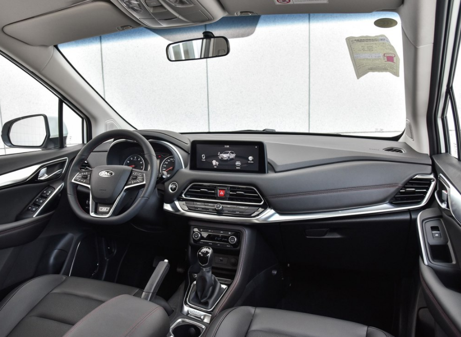 "舒适和空间兼顾"——实拍江淮瑞风r3,指导价:6.48-9.08万元