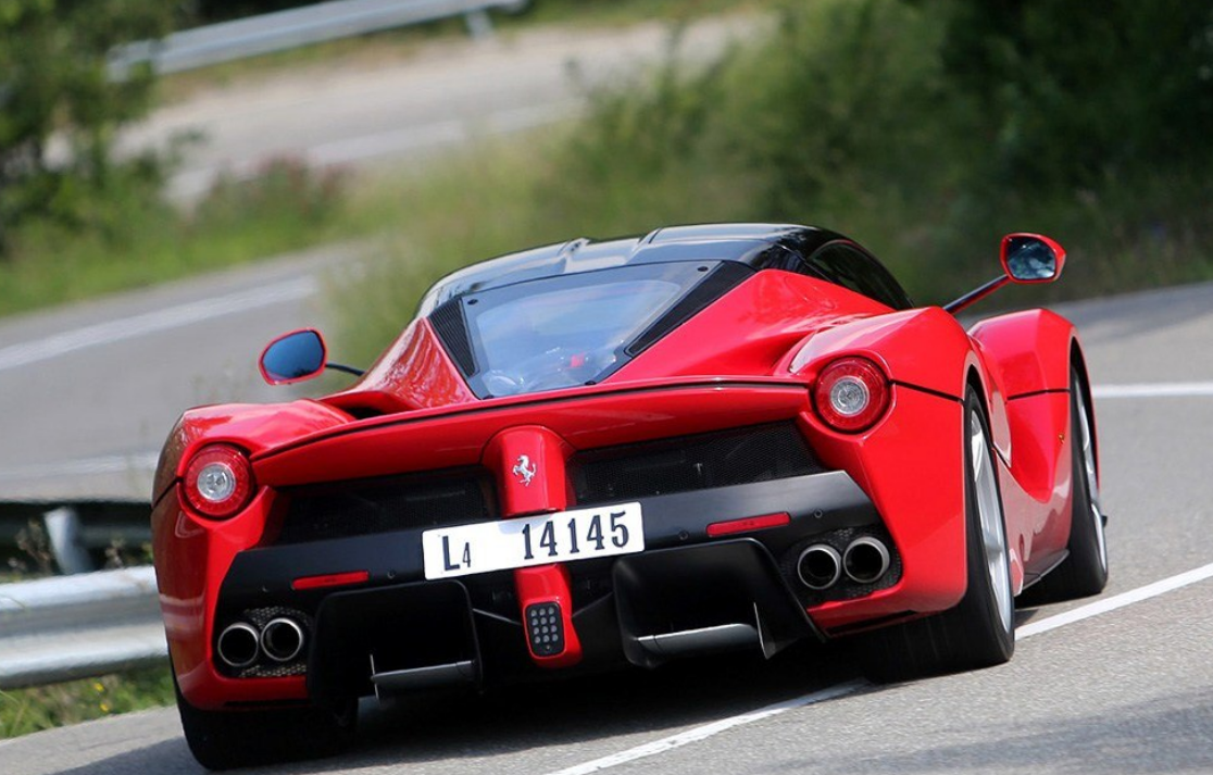 走进法拉利laferrari的精致外观