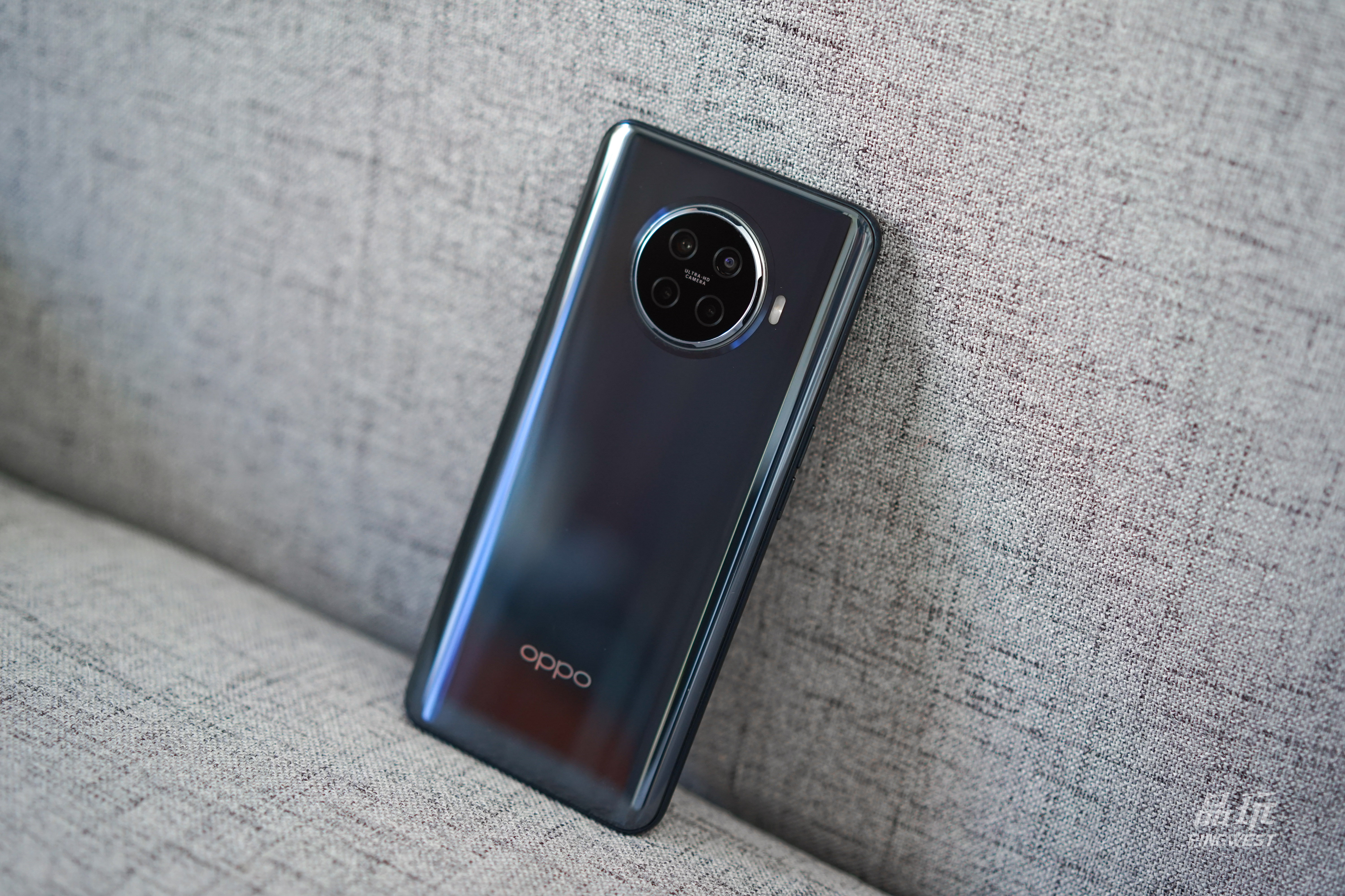 全球首个量产 40w 无线闪充,oppo ace2 充电依然没有对手