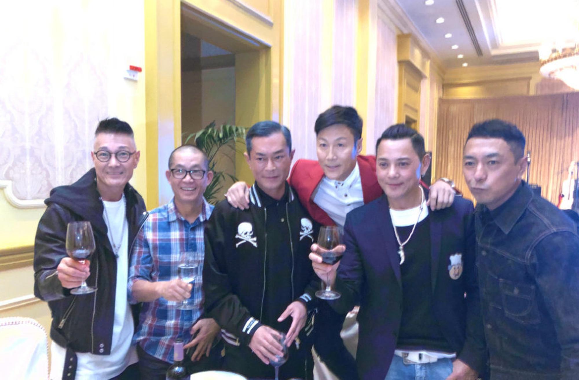 组图:古天乐方中信等众男神齐聚为"大师兄"一双儿女庆生