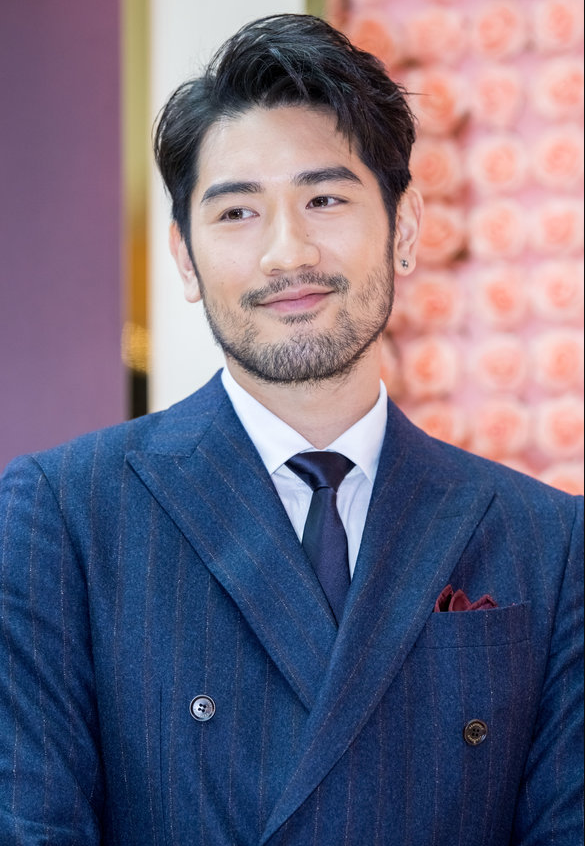 高以翔的络腮胡竟然不油腻还那么帅,网友:你是最棒的王沥川啊!