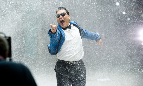 凭《江南style》红遍全球的鸟叔,被封杀许久终于露面,瘦到脱相