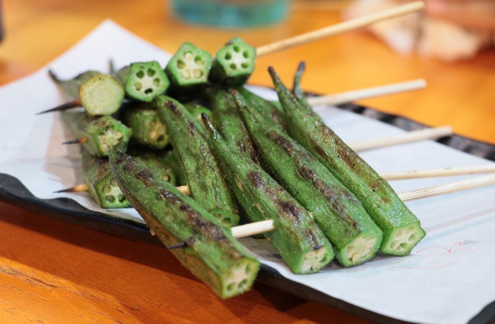 烤秋葵,相信很多人都不怎么吃过,可能只懂得把秋葵用来炒菜吃,但不防