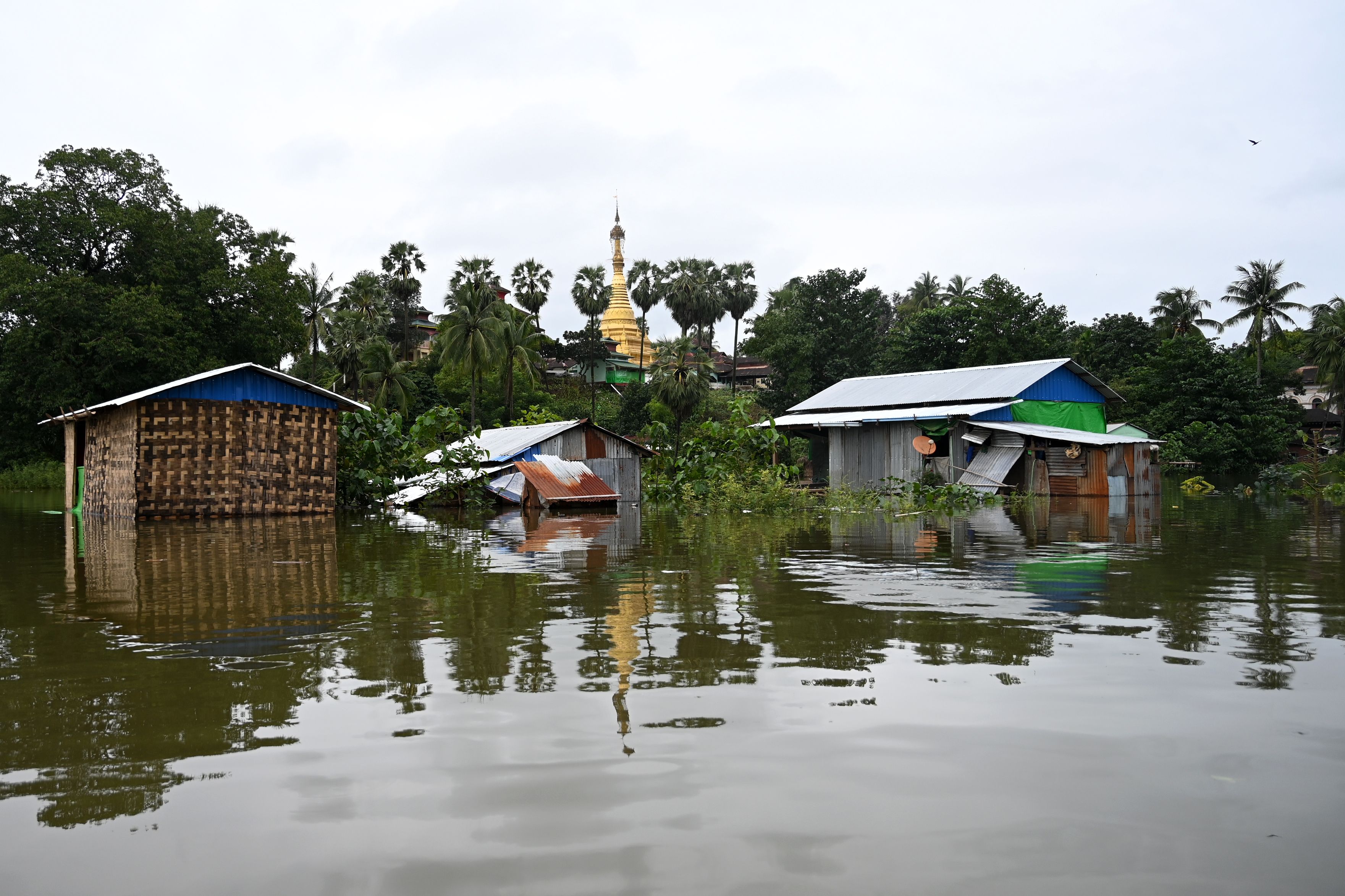 缅甸部分地区遭遇洪水侵袭