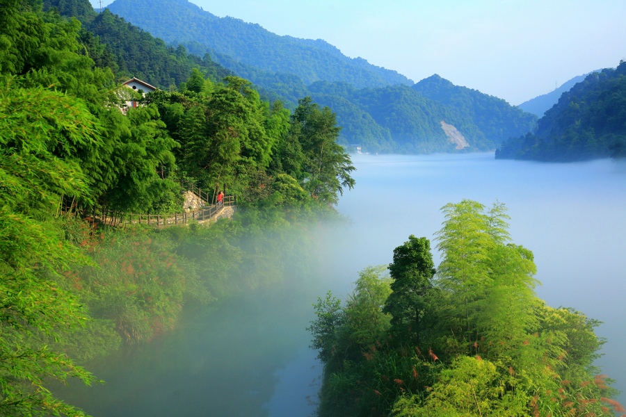 除了深圳玫瑰海岸,郴州东江湖风景,非常优美的旅游休闲场所还有这些呢