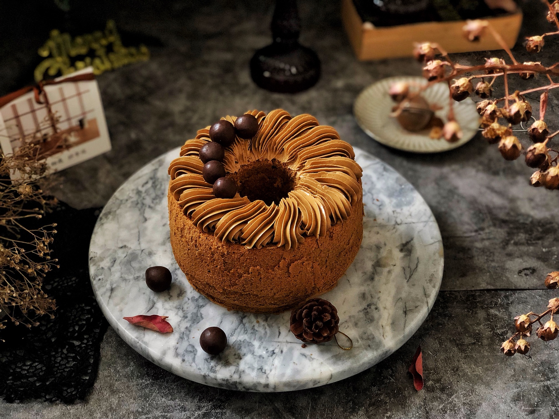 烘培怎能少了它?香甜奶油中透着浓郁咖啡味,奶油夹心蛋糕!