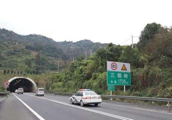 沈海高速渤海隧道图片