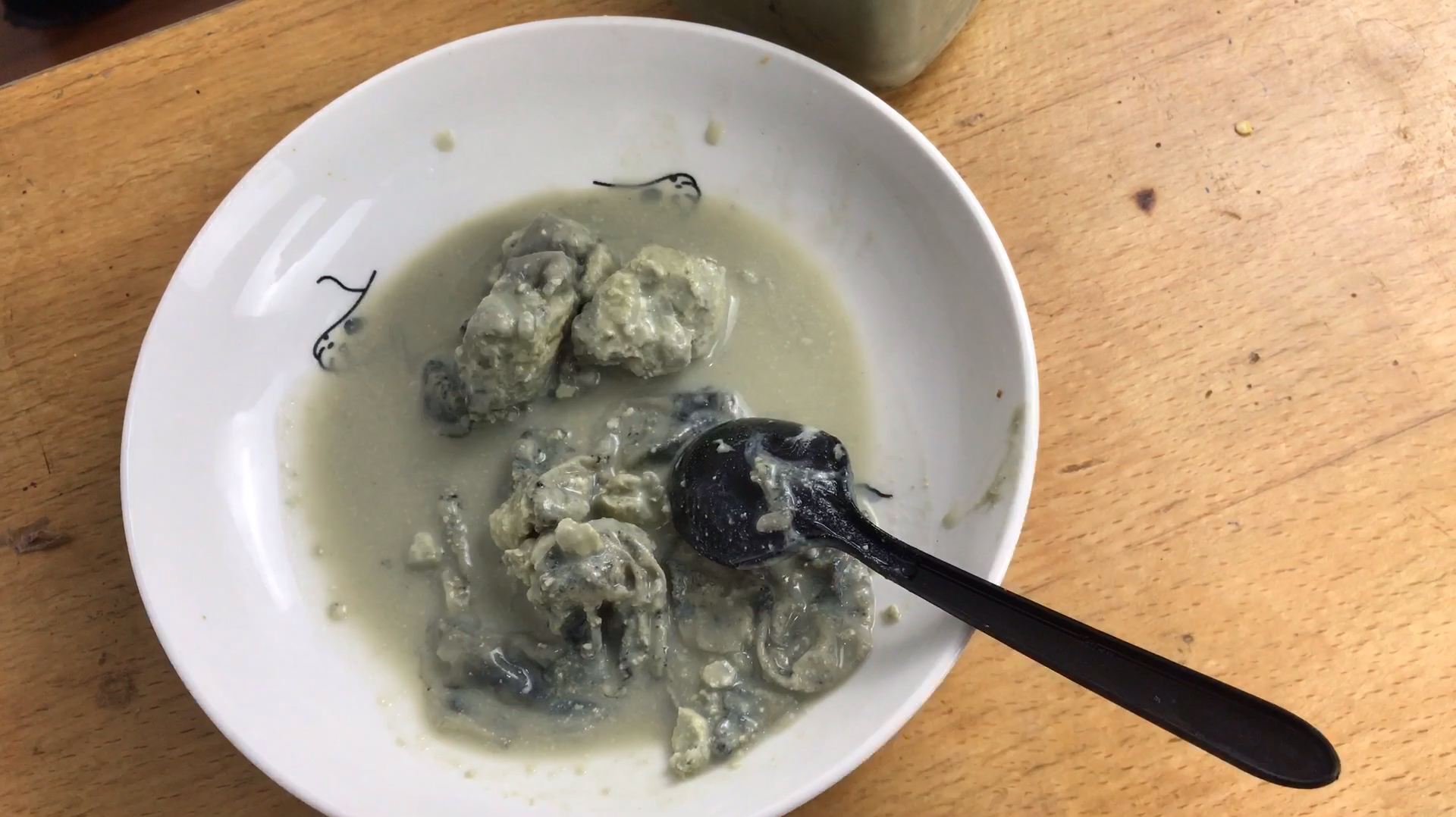 比臭袜子还臭的,王致和臭豆腐,吃它需要关门,味太大