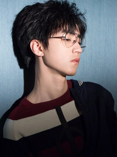 小奶狗男星代表你会选哪个?刘昊然我带走,剩下你萌慢慢选!