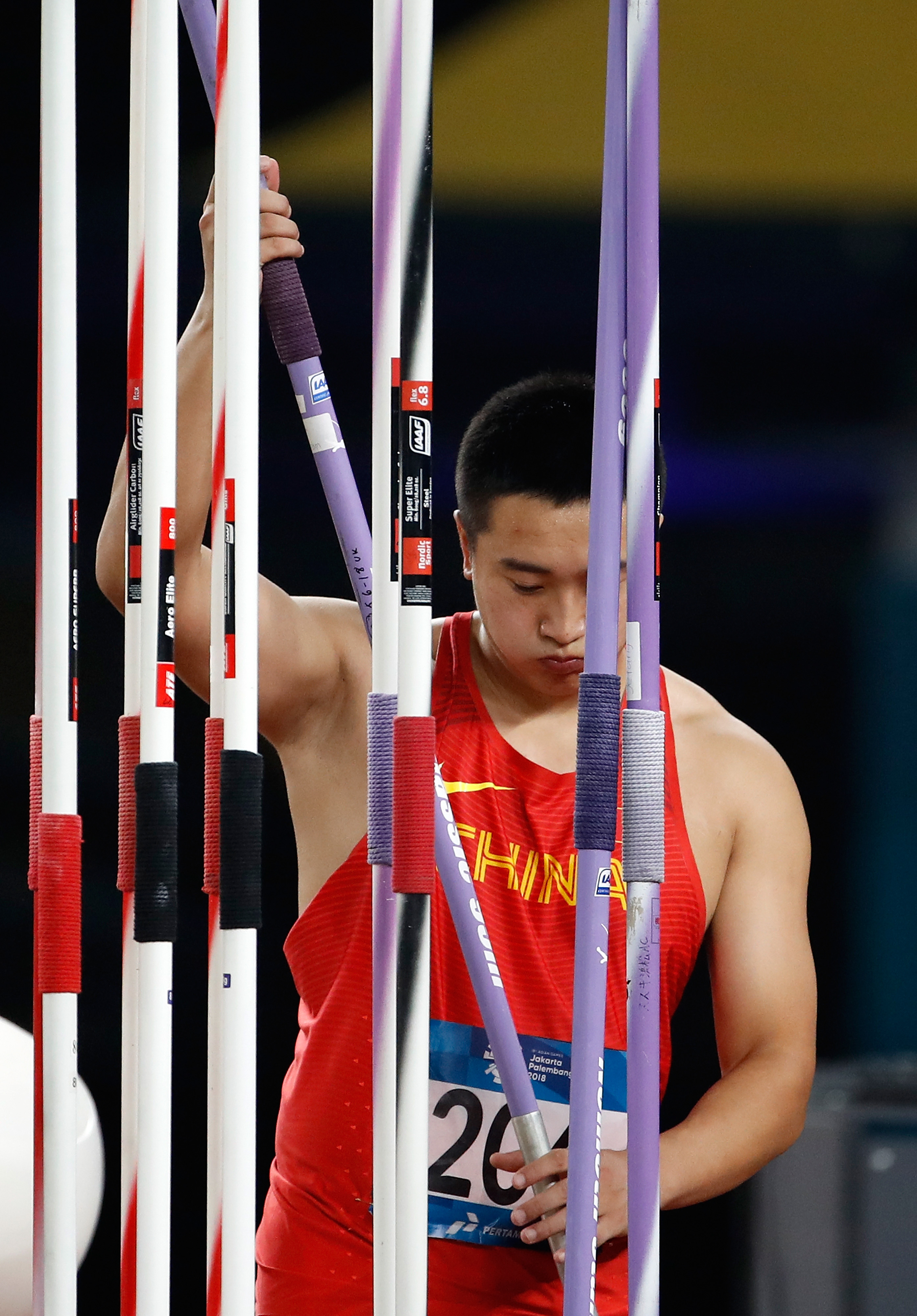 田径——男子标枪决赛赛况(5)