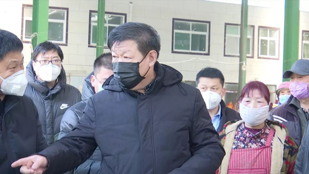 副市长张胜明来金乡县调研疫情防控期间市场供应情况