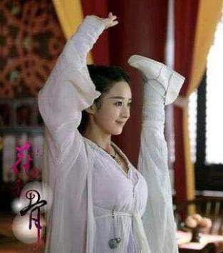 谢娜劈叉,刘亦菲劈叉,景甜劈叉,看到赵丽颖劈叉,我瞬间笑了