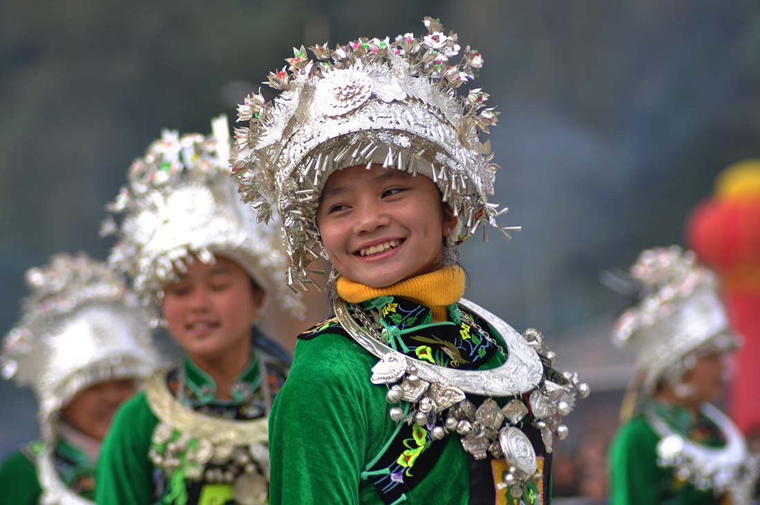 盛装的苗族女孩 第一图很漂亮 第十二图最漂亮