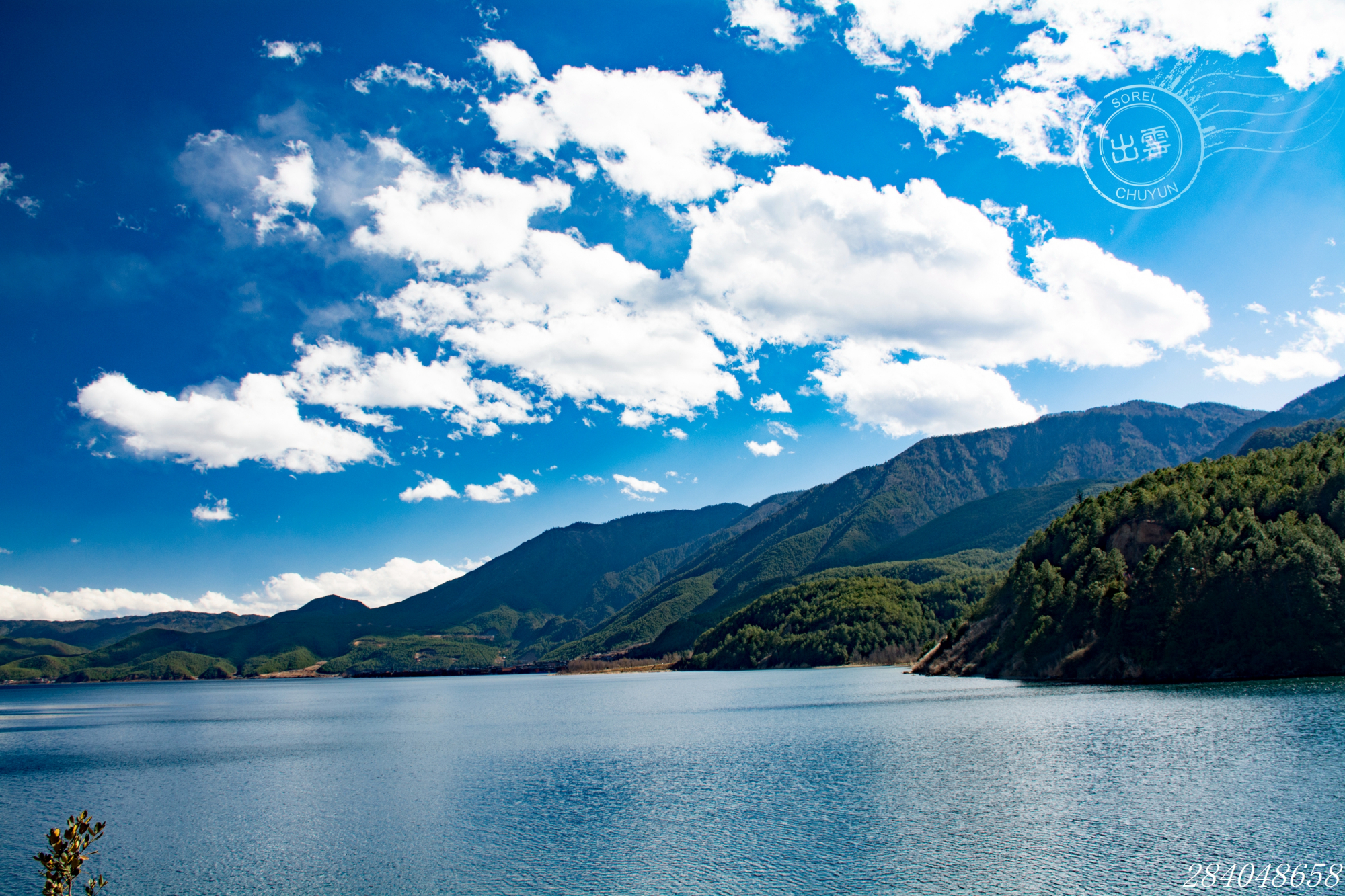 沉淀心灵 泸沽湖的蓝天碧水与暗夜星空