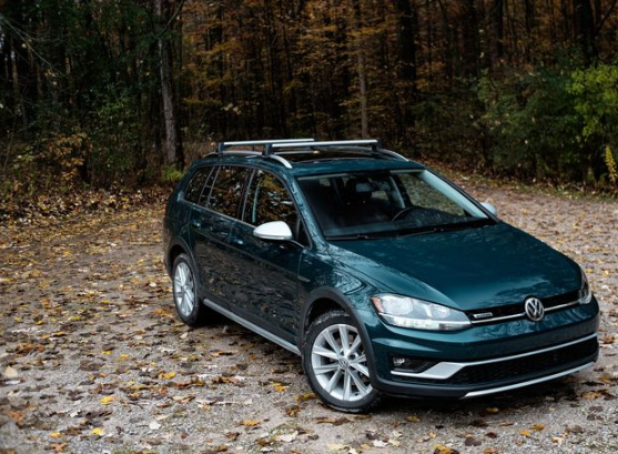 汽车:大众高尔夫alltrack,迷人且具有超凡魅力的旅行车!