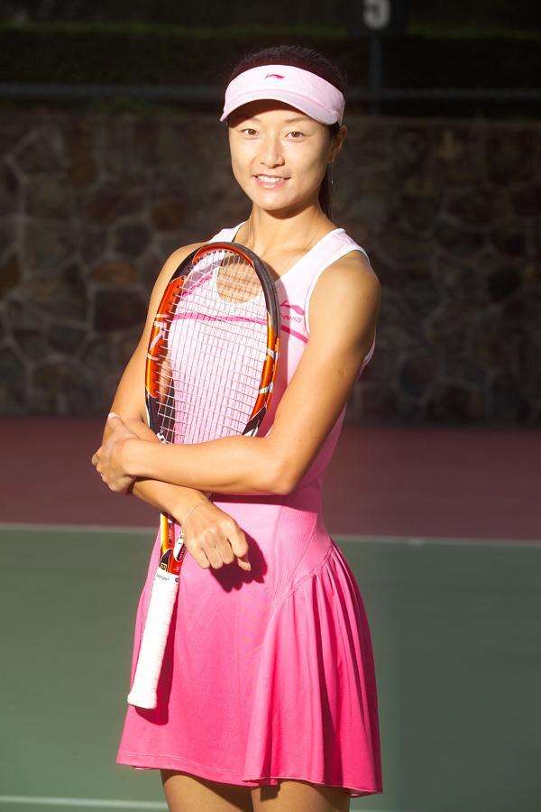 荣获34个世界冠军,被身价百亿玻璃大王之子相中,比李宁还低调!