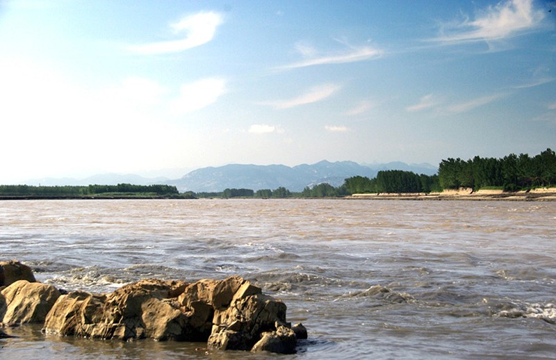 蒙阴云蒙湖沙场图片