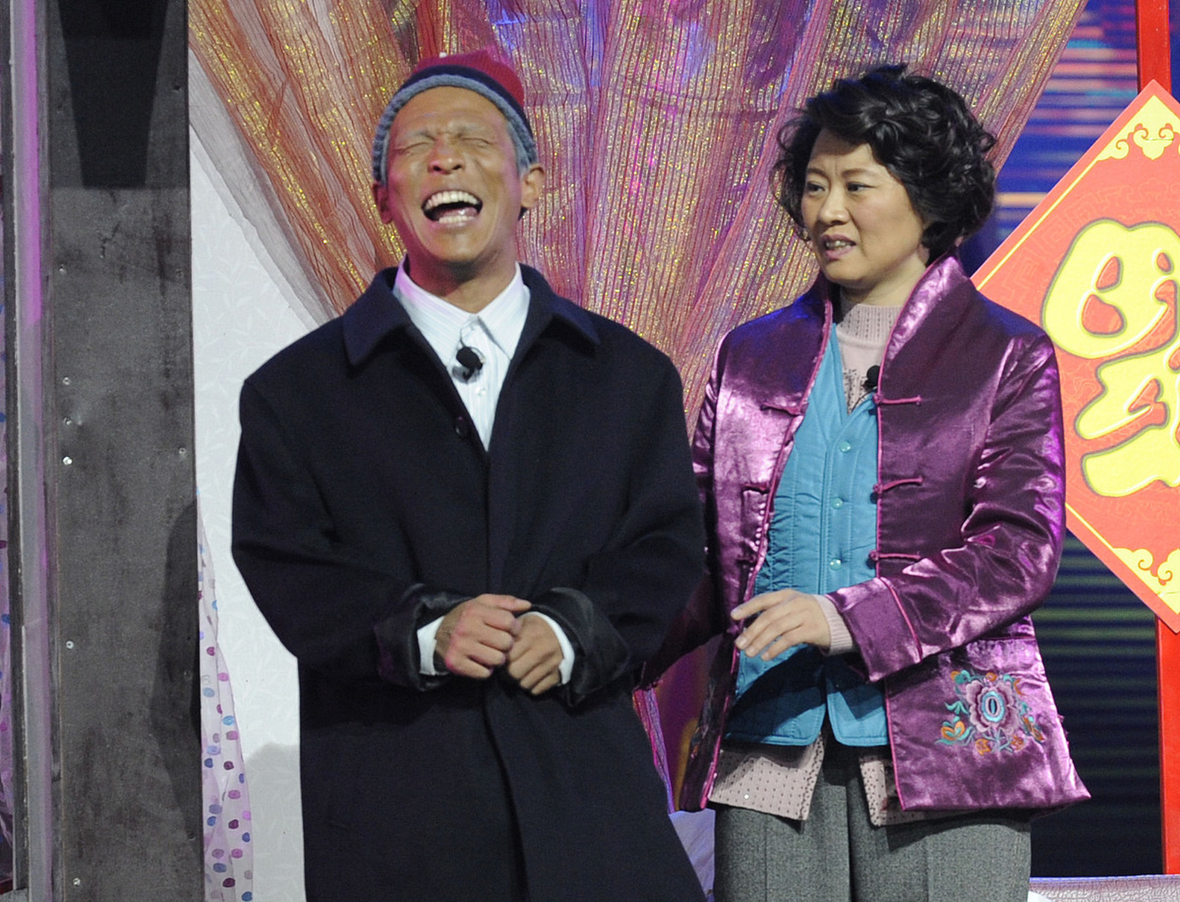 东北笑星宋小宝与赵海燕曾经合作过名为《干啥呢》的小品,讲的是