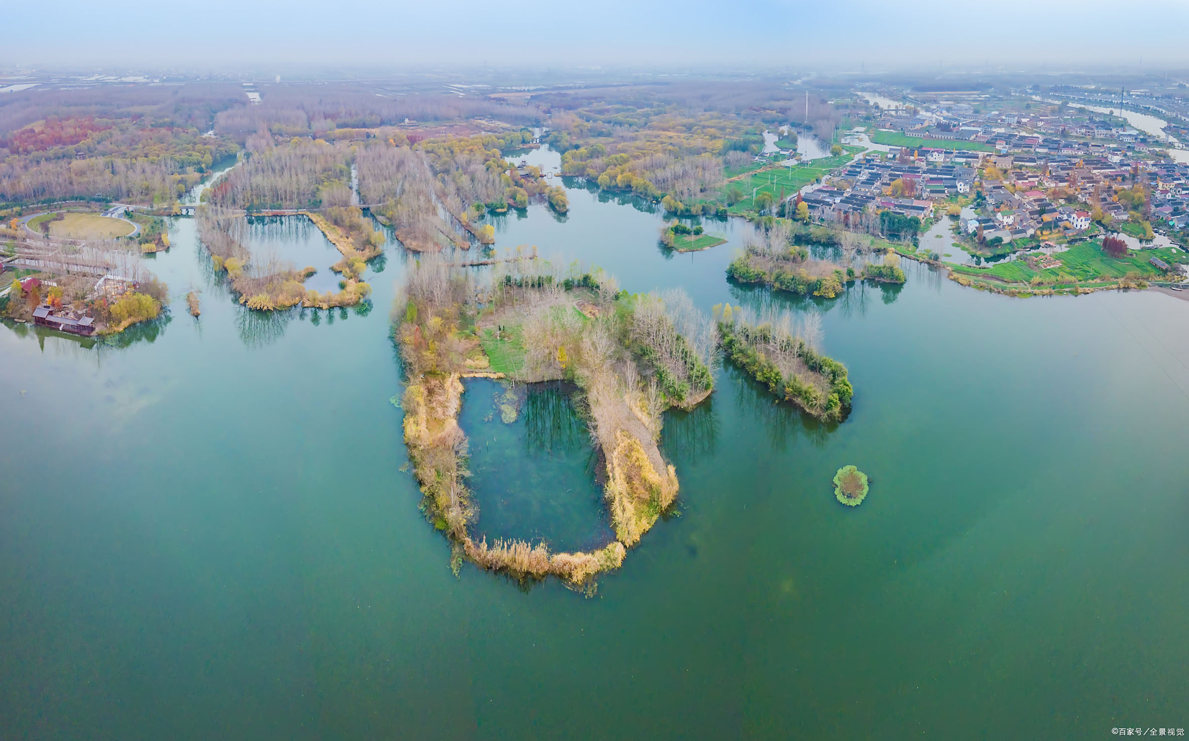 十里溱湖,万顷碧波,溱湖水美,品水乡美食
