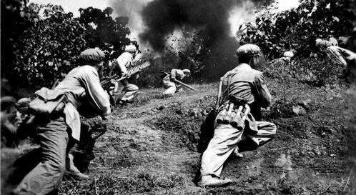 他是国共战争中,第一位与敌同归于尽的英雄!陈帅为他无限悲痛!