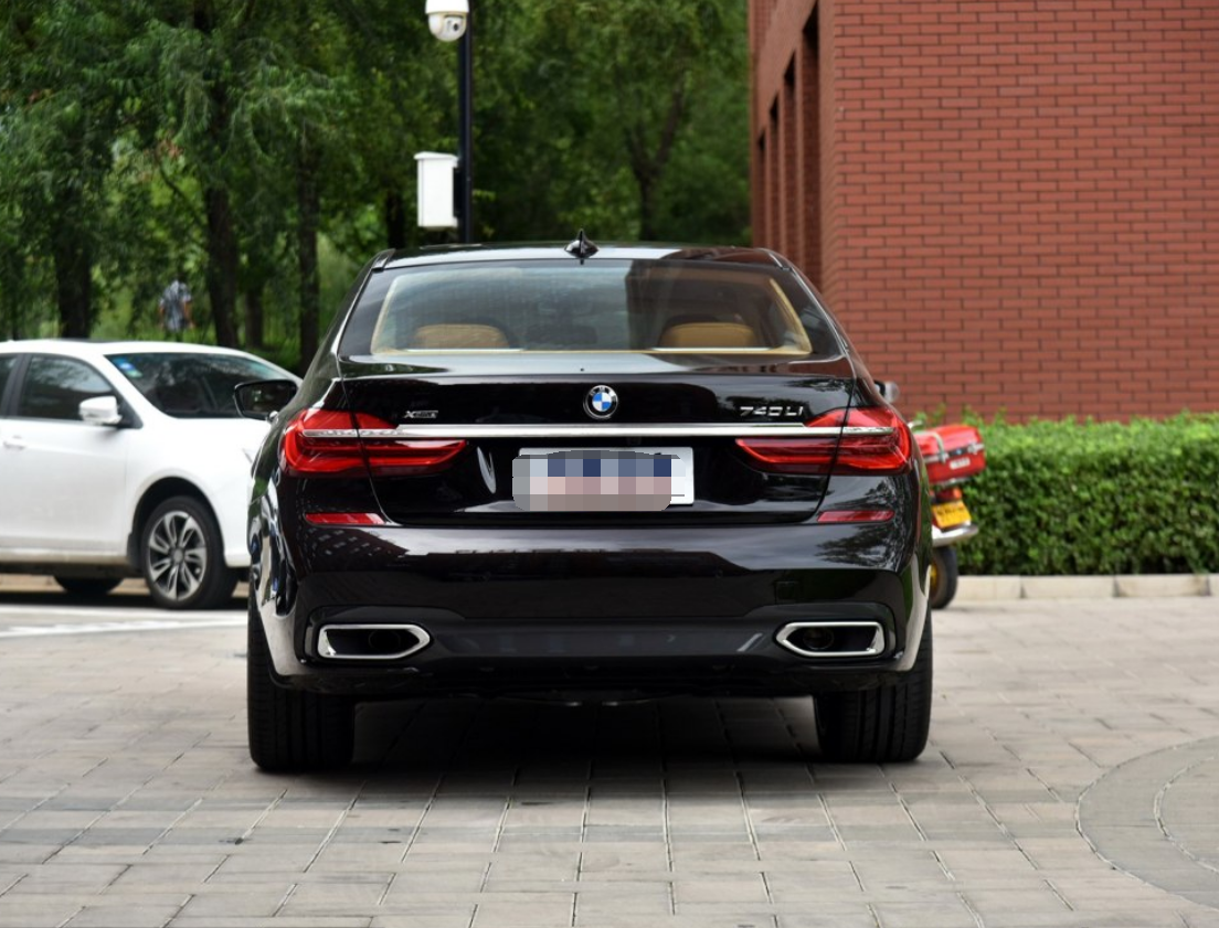 动感霸气的,宝马7系,你喜欢吗