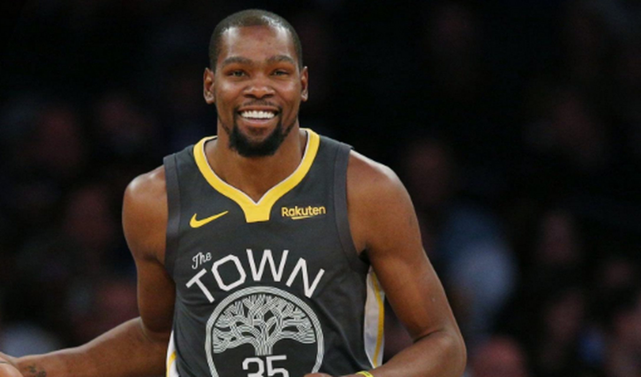 nba现役最伟大球星凯文杜兰特:生涯已经获得两枚冠军戒指,两座fmvp