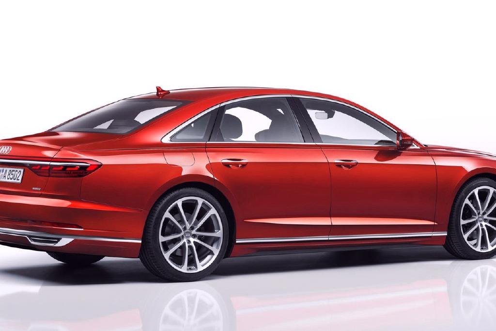 奥迪a8,动感与优雅的结合,很有气质的一款车给人感觉不错!