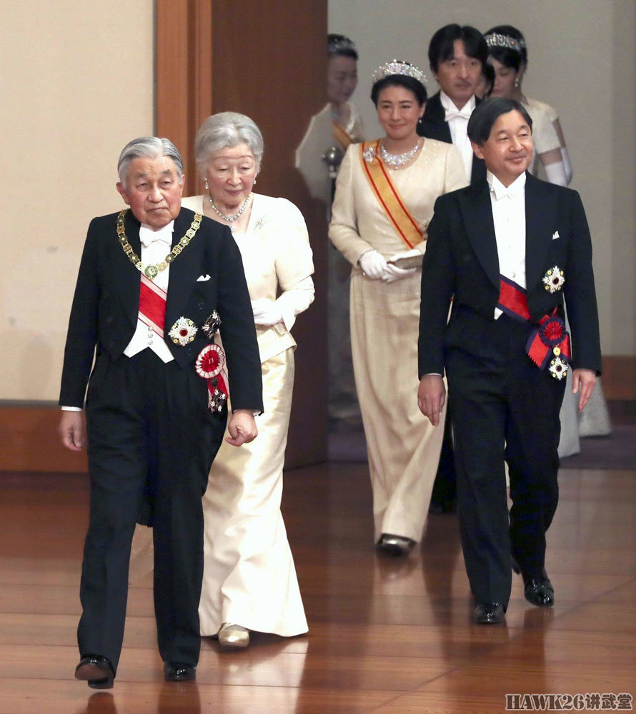 天皇德仁即位:外国王室为表示尊重 佩戴日本最高等级勋章满地走