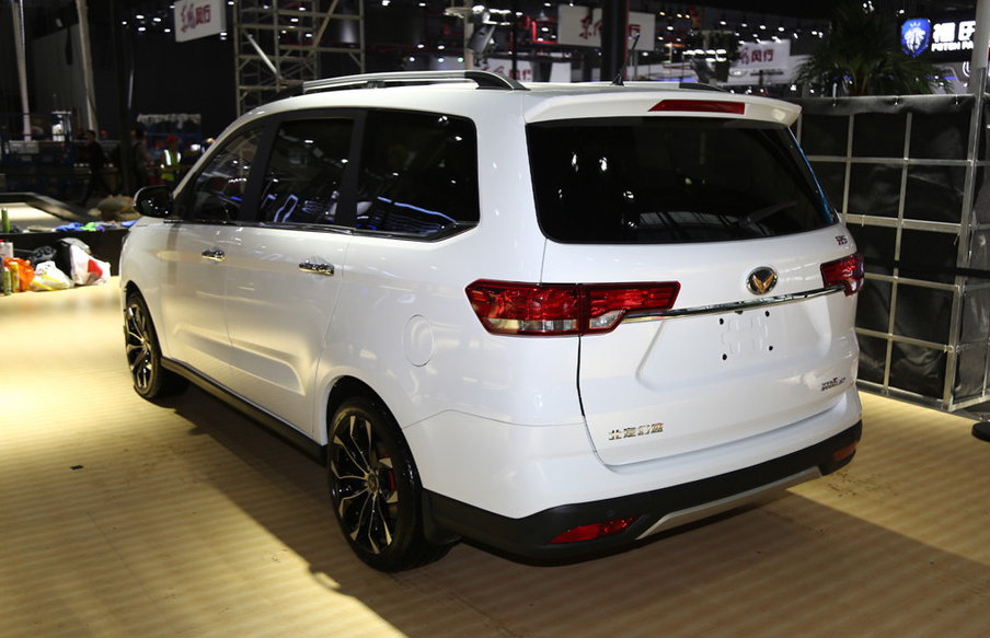 幻速h5外观漂亮,融入新的设计理念,简直就是无可挑剔的一款车