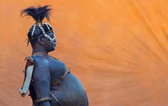 非洲这个国家以胖为美,越胖越受欢迎,苗条的女生嫁不出去