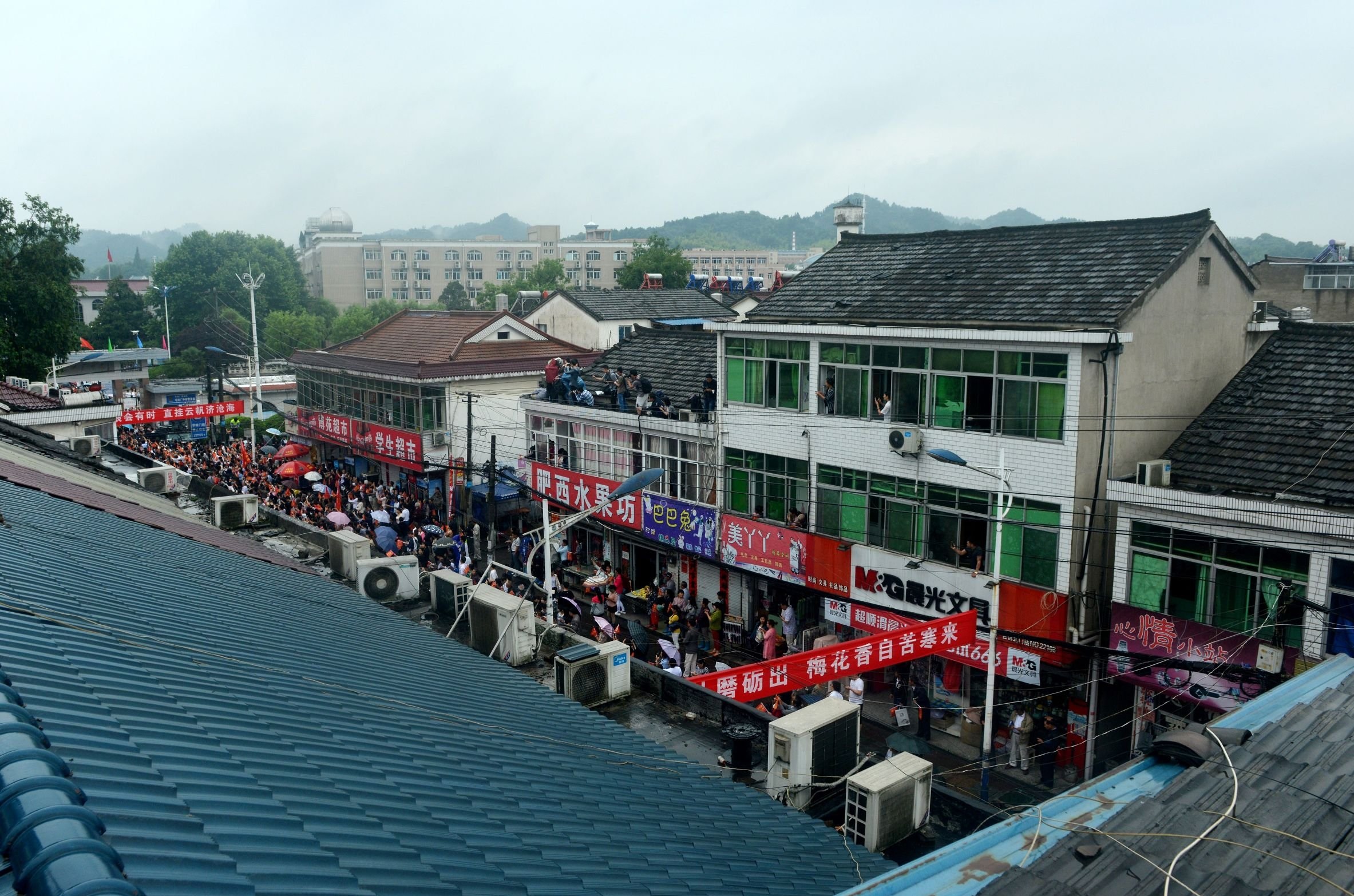 毛坦厂镇如今也是安徽省的省级中心镇,国道的105线也从镇子里面穿镇而