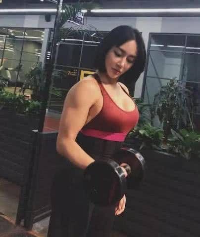 中国美女宋昱欣,臀神称号名不虚传,你想拥有吗?