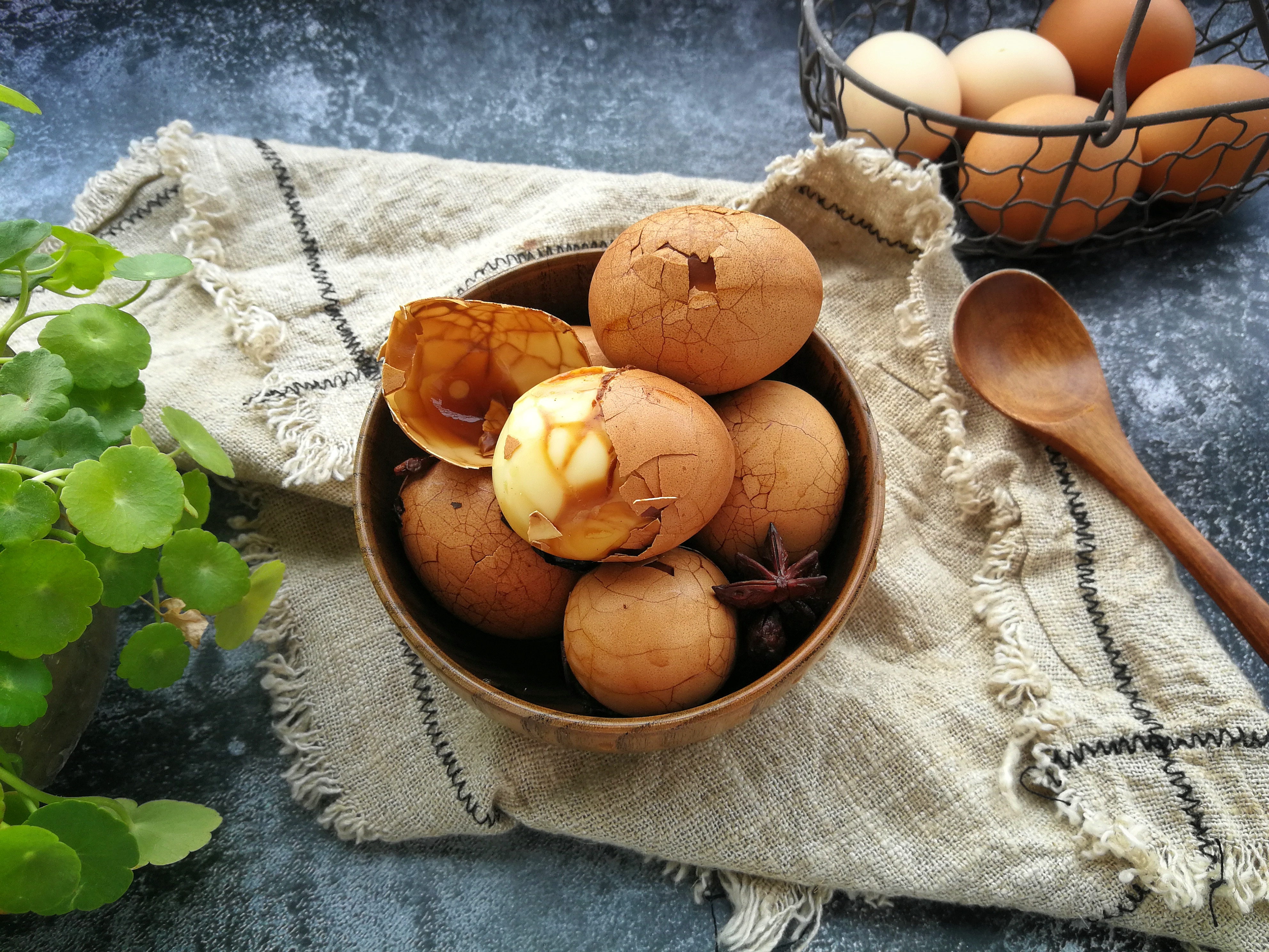 人生第一次吃茶叶蛋,一口气吃了6个,今天立夏,你吃鸡蛋了吗?