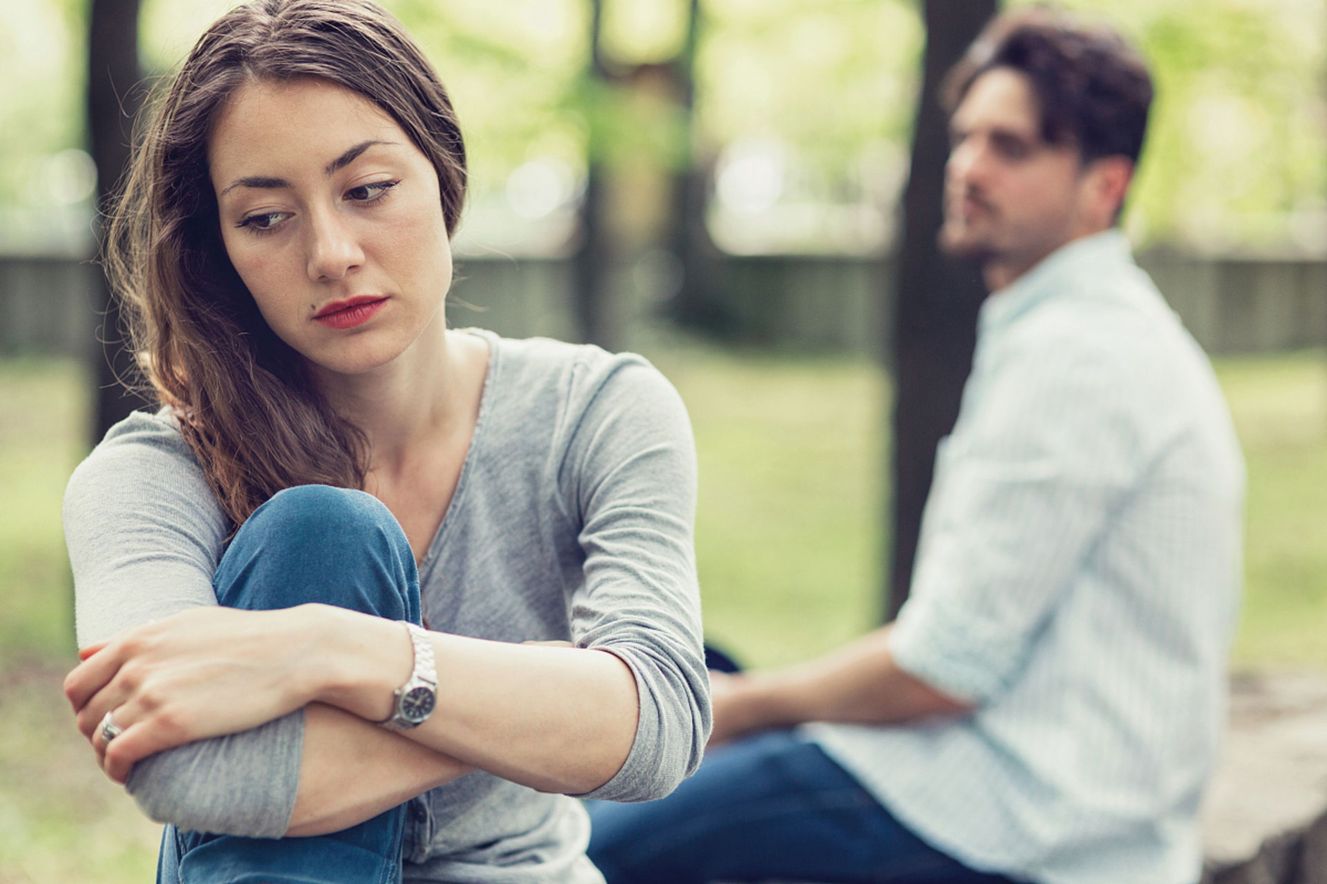 最痛苦的爱情就是,你爱上了对方,而对方不太爱你.  这就有的受了.