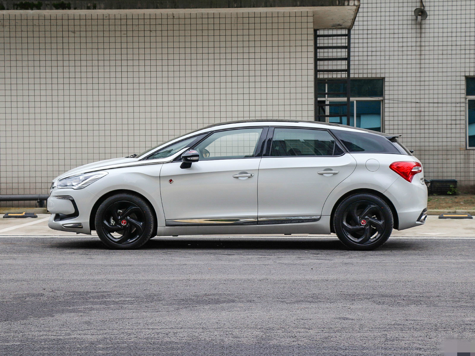 带你了解ds5的霸气外观