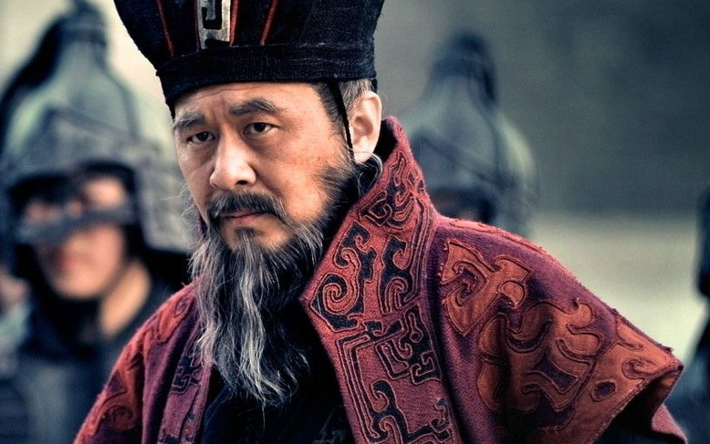 比较符合原型的6位曹操扮演者,鲍国安第二,于和伟第三