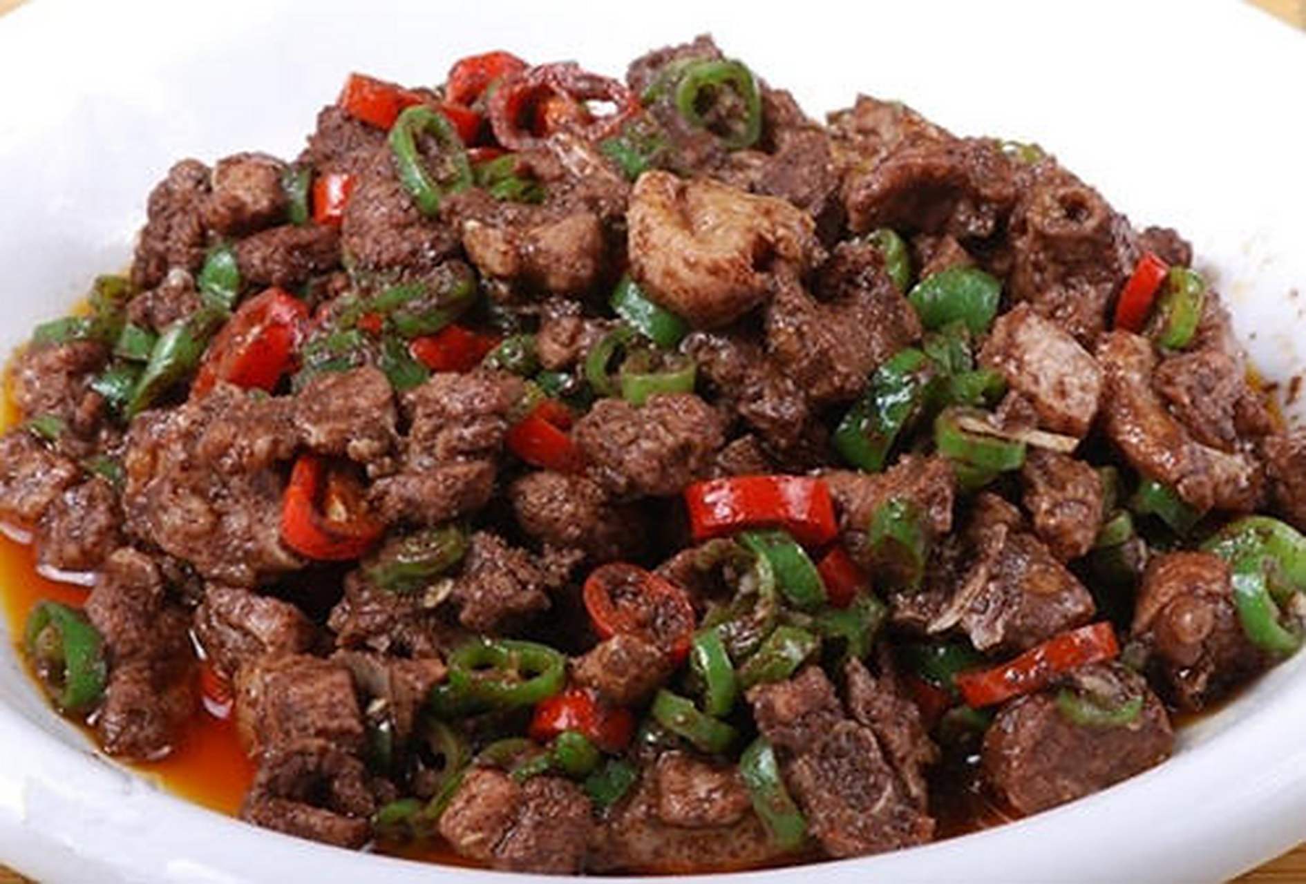 百城百味##百城百味长沙#血鸭首先看到这个名字,大家肯定会这道菜品