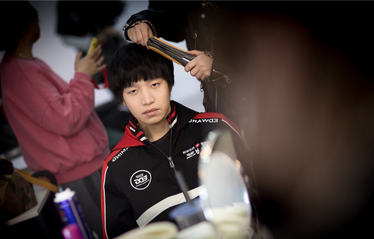 姿态退役引玩家热议,ig官博留言祝好,网友:老ig没了