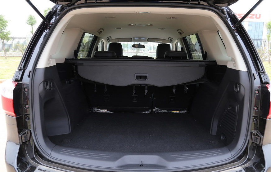 稳重大方,充满动感,一看到他就会产生驾驭的冲动,而且