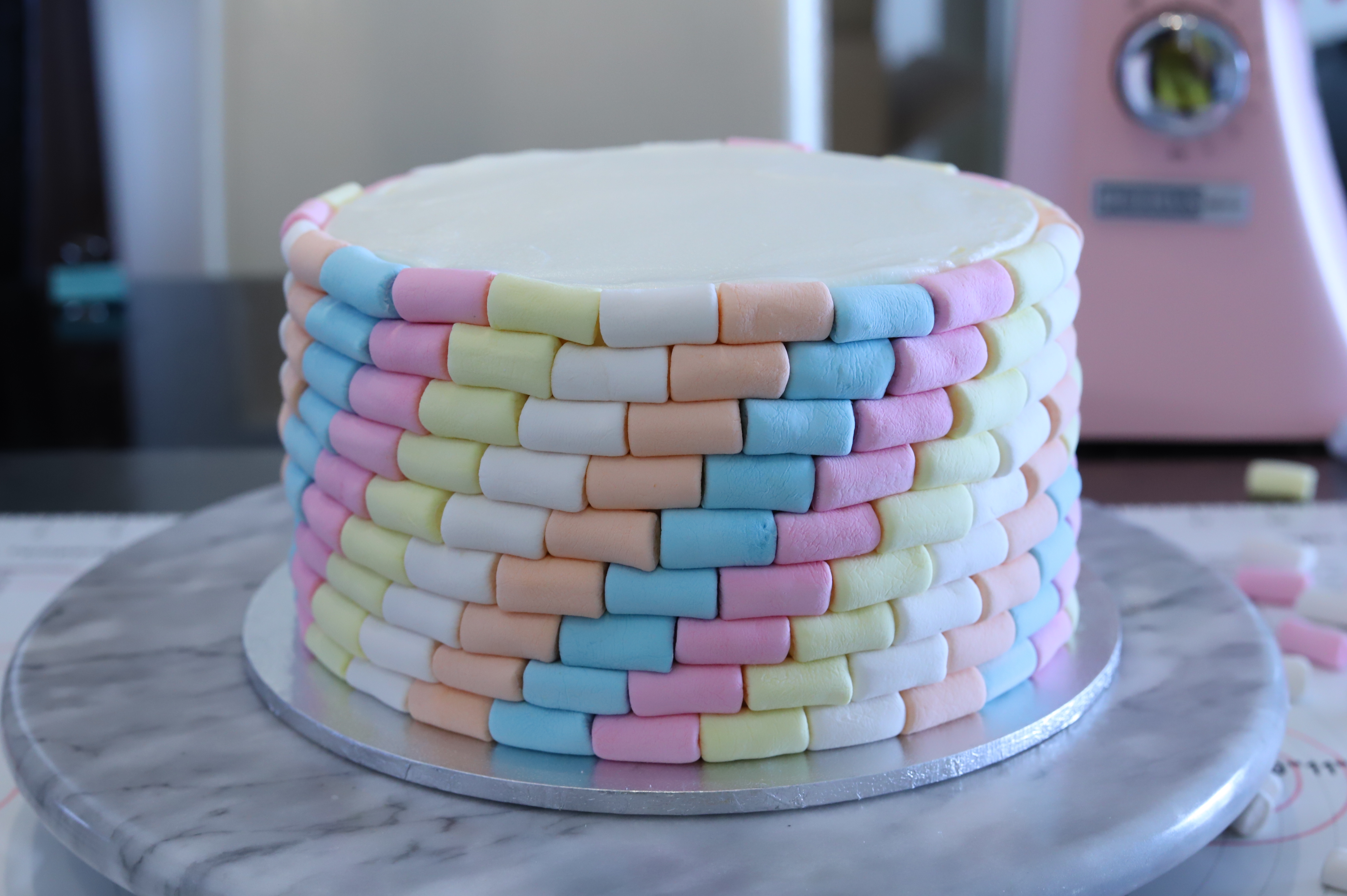 不会用厨师机打蛋白?教你厨师机一样可以做出貌美的棉花糖蛋糕