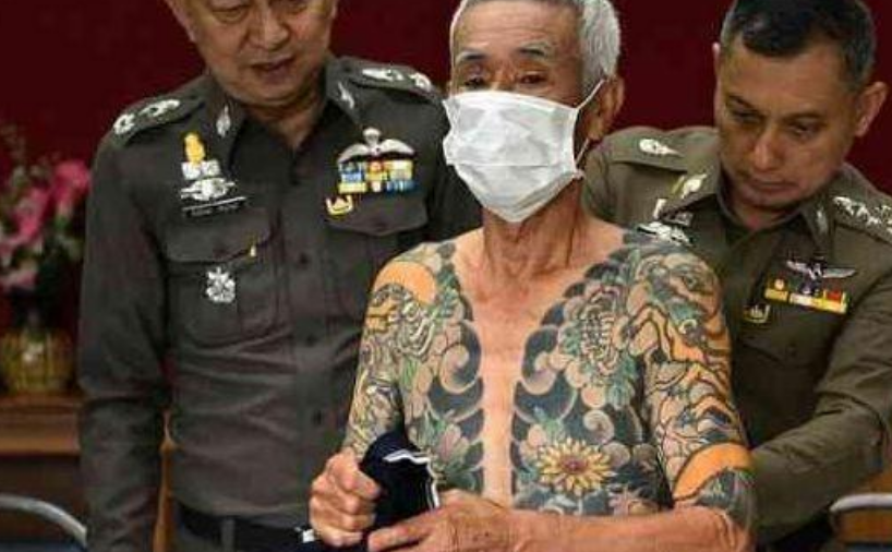 70岁老头脱上衣被疯传成网红,警察:确认过纹身,是我要抓到的人