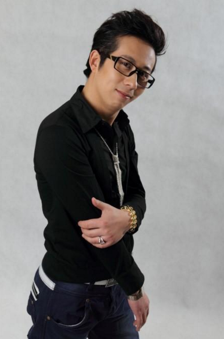 小沈阳,原名沈鹤,1981年5月7日生于辽宁省铁岭市开原市,中国男演员