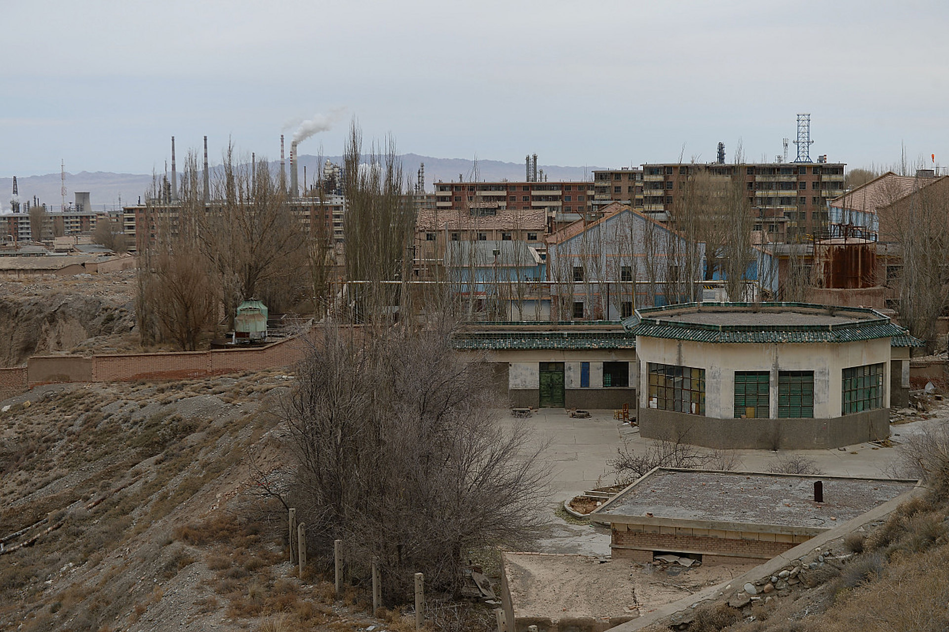 【老城记忆】 玉门老城是一个曾经辉煌的石油城市,源自于原油开采.